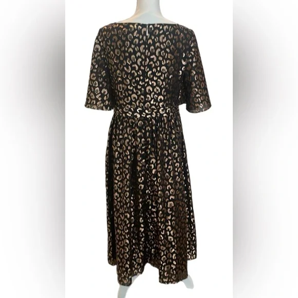 Kate Spade Graphic Leopard Midi Dress. Plus a garment bag. - Picture 2 of 7